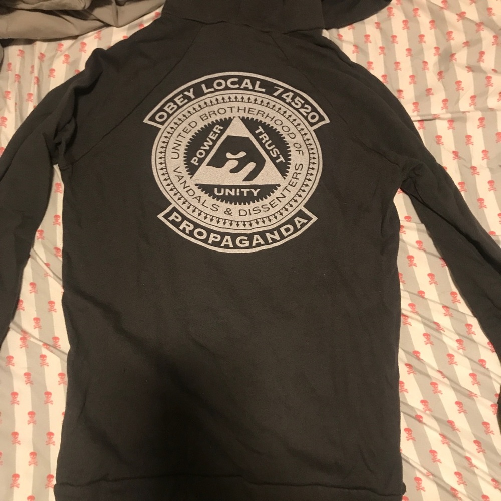 Obey hooded long sleeve